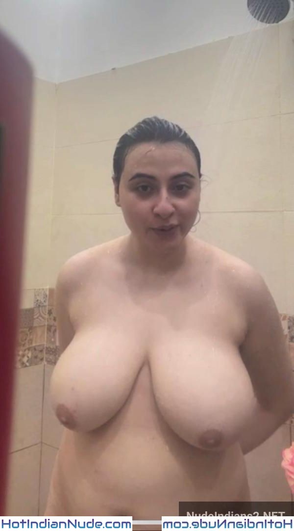 Kanpur muslim milf bhabhi huge chuchi pics taken in bathroom