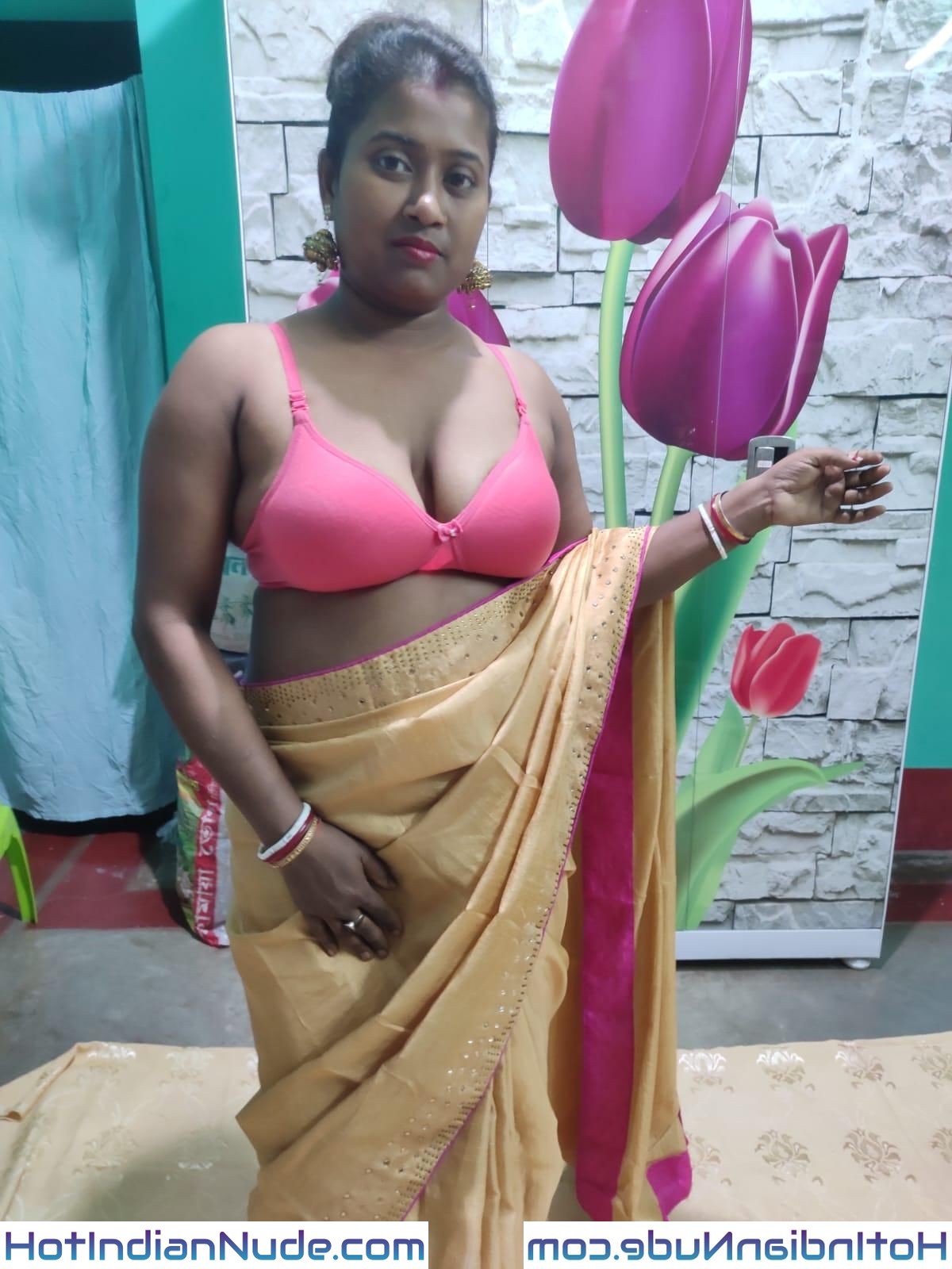 Kolkata sexy Bengali aunti xxx photos in sexy outfits - XXX