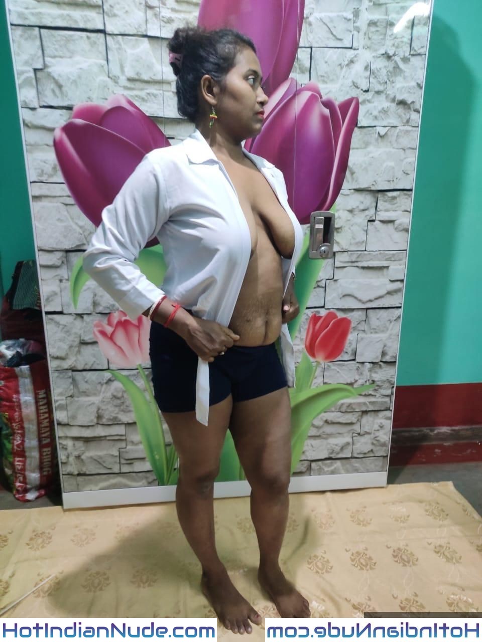 Kolkata sexy Bengali aunti xxx photos in sexy outfits - XXX