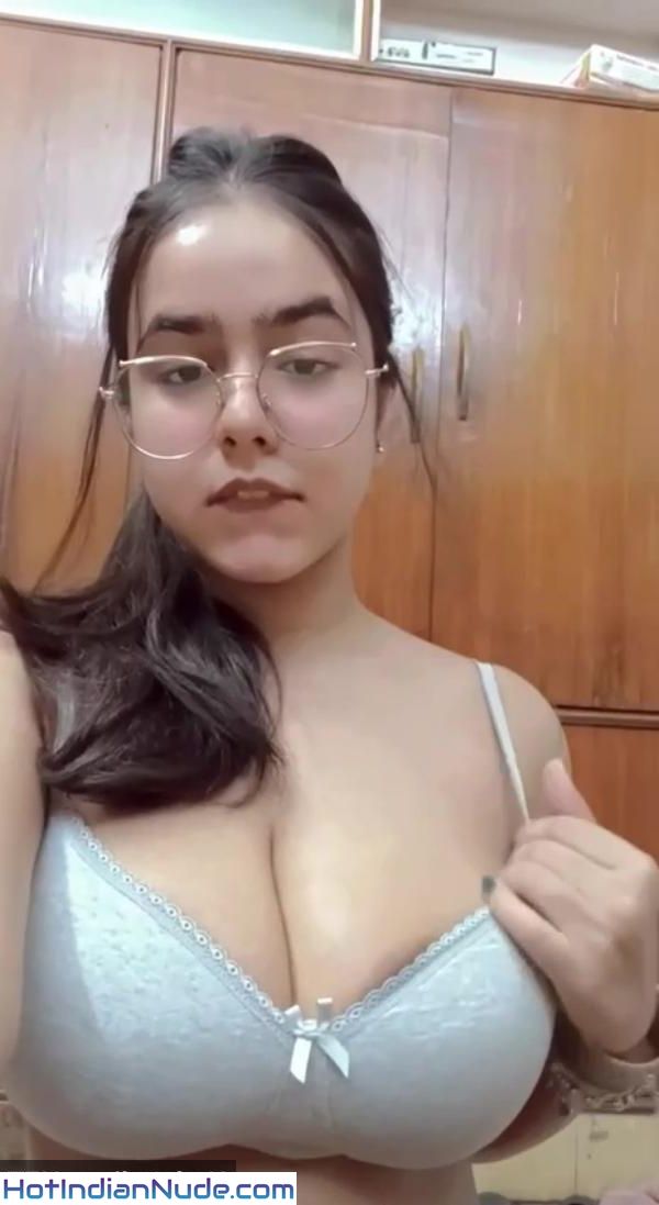 Nude indian mom
