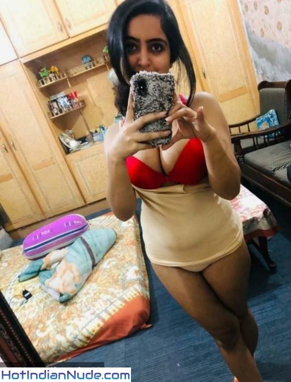 Mai Ki Desi Naked Chubbies