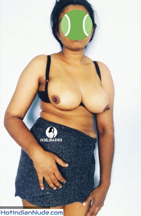 Malayali Nangi Bhabhi Nude Big Tits Selfie