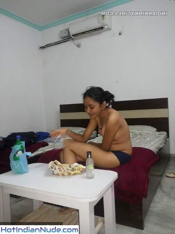 Malayali Nangi Bhabhi Sanjana Saba Nude