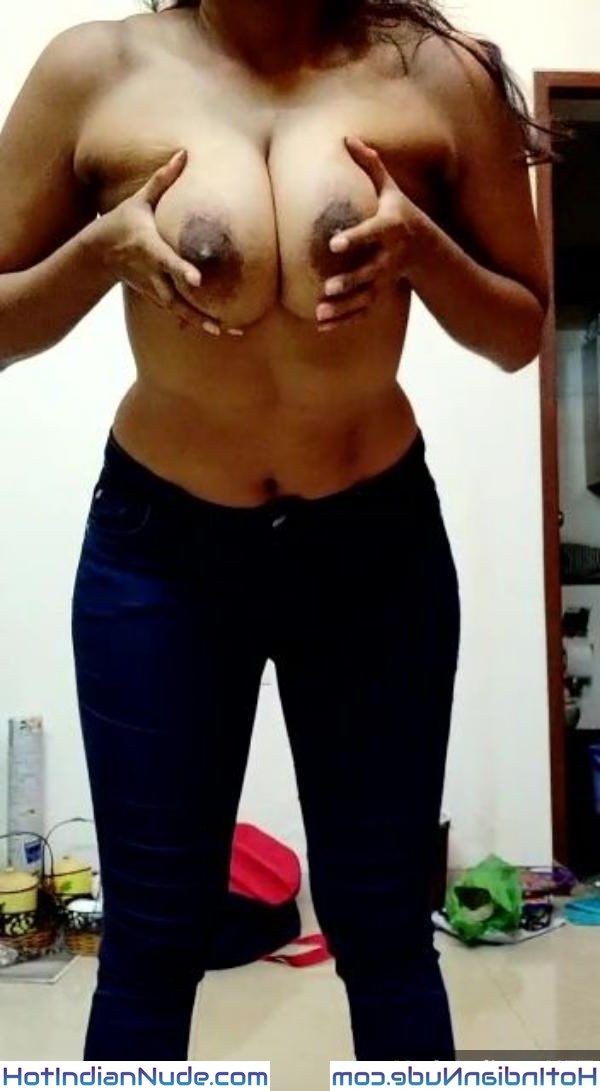 Nude Images Of Sunny Leone
