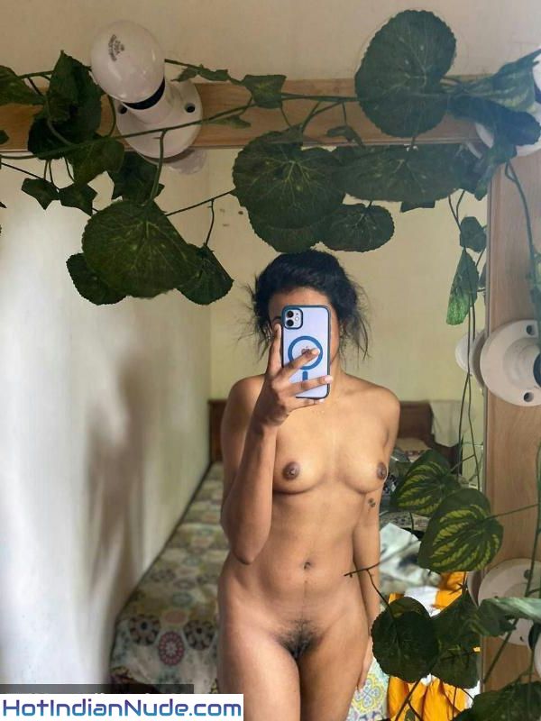 Meri Kerala Nangi Leaked Nude Selfies