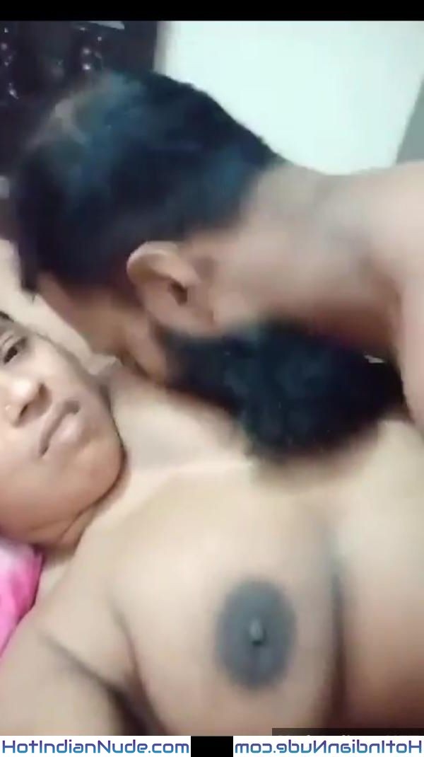 Mumbai Muslim Bhabhi Round Ass Pornpics