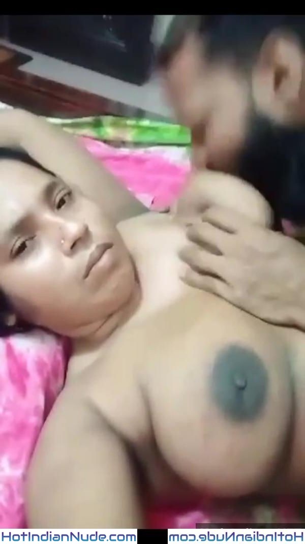Mumbai Muslim Bhabhi Boob Porn Photo