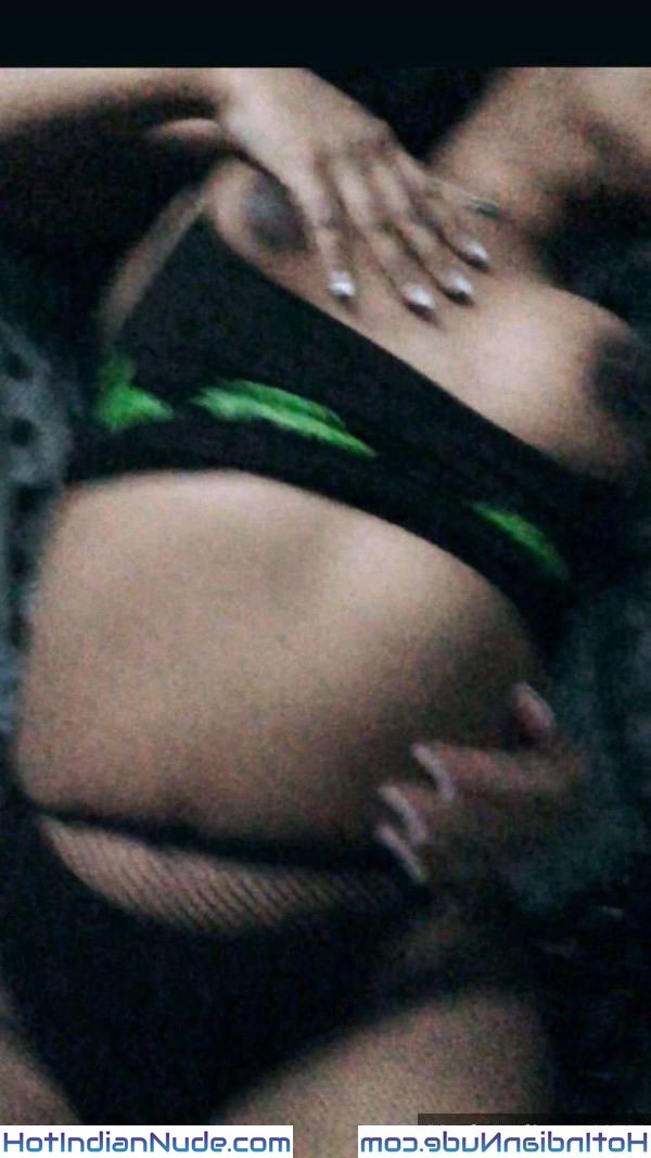 Malu Tits