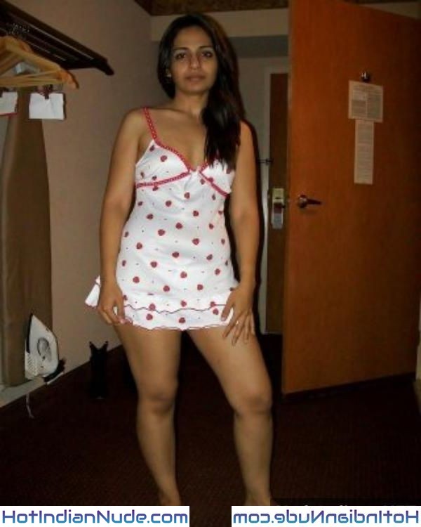 Nangi Desi Photo Gallery of Sexy Ladkiyan Solo Sex in Bra, Panty aur Gaand