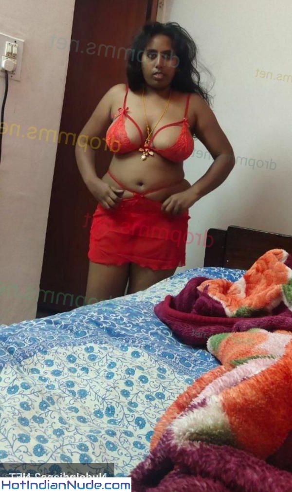 Nangi Desi Tamil Nude Indian Aunty Photo