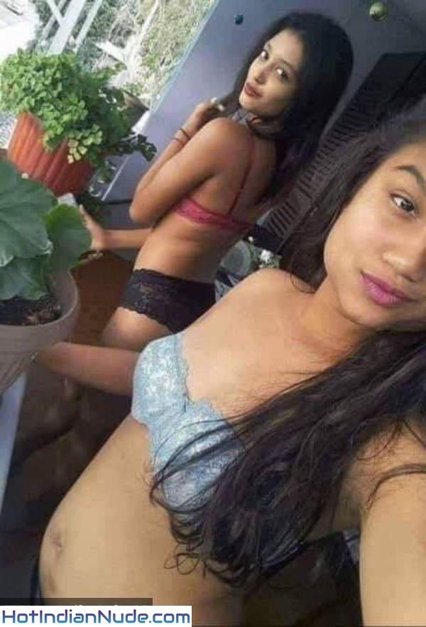 Nangi Indian Whatsapp Fingering Nudes