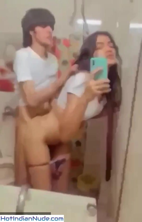 Noida Ki Ladki Moonmoon Cheating