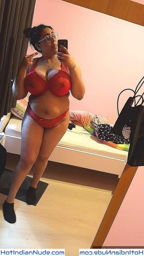 Desi Nude Aunty Photo