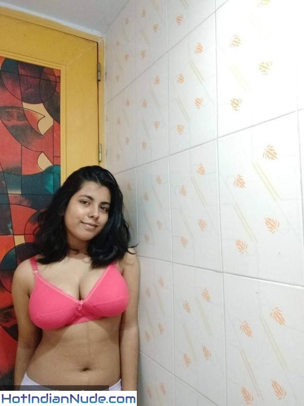 Pink Bra Me Mallu GF Ki Hot Naked GF Pics Dekho
