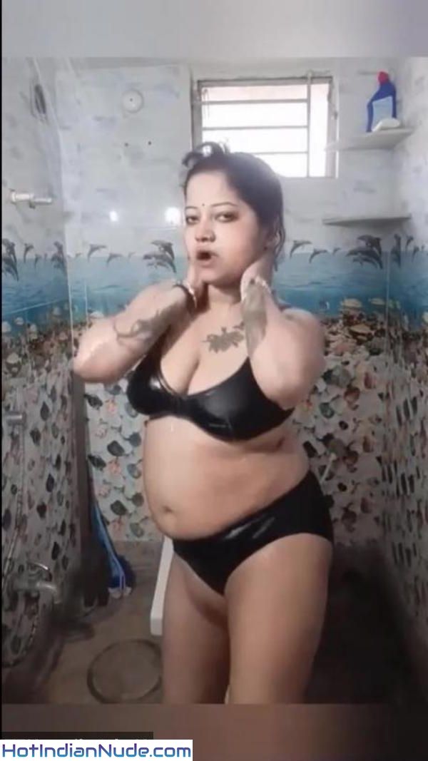 Desi naked girl pics