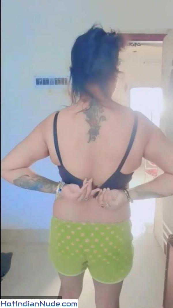 Shy nude selfie