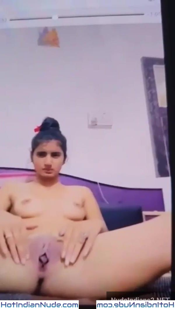 Rajasthani marwadi bhabhi pink chut pics posing nangi on cam