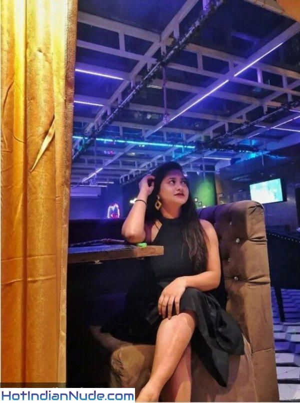 Randi Gujarati Bhabhi Naked Asspics