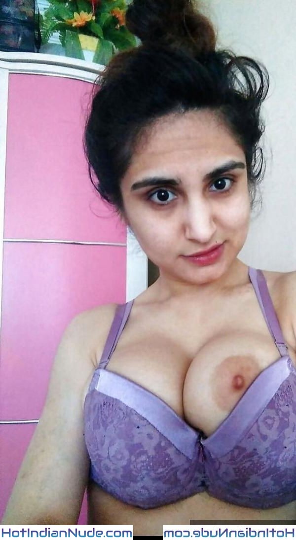 Sexy Muslim Bhabhi 18Yo Nude Selfies