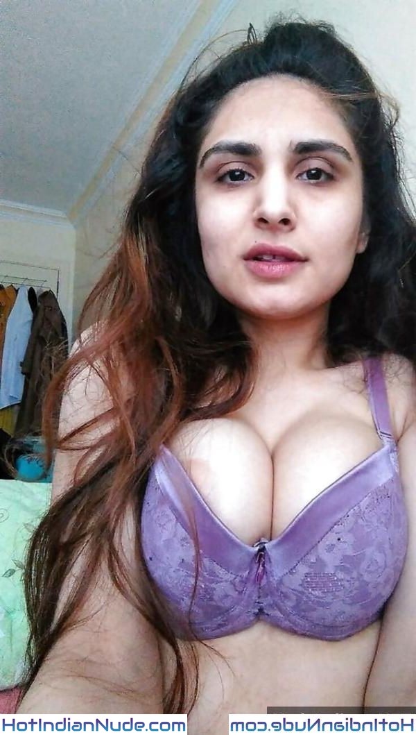 Sexy Muslim Bhabhi Desi Porn Photos