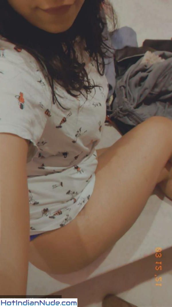 Surat Nangi Girl Mirror Pic Nudes