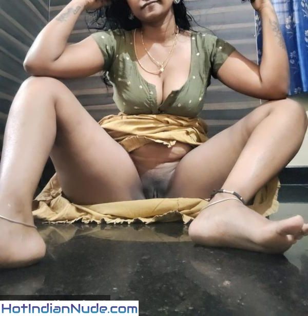 Tamil Biwi Kaali Free Hot Nude Women Pictures