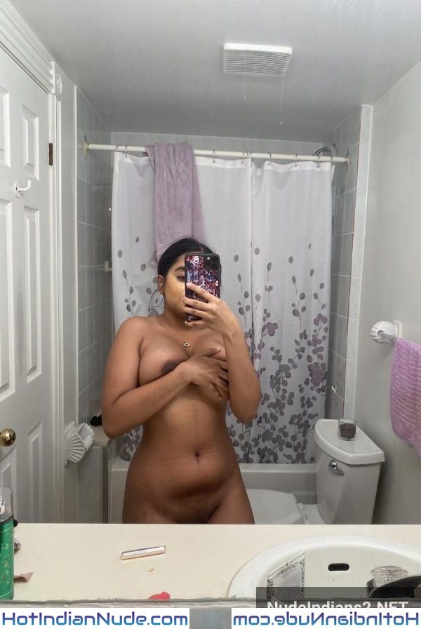 Tamil NRI girl nangi chuchi pics dusky body selfies