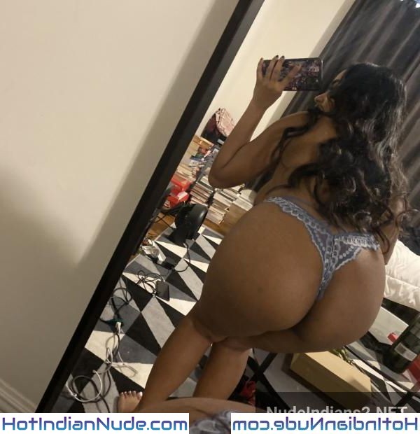 Tamil NRI girl nangi chuchi pics dusky body selfies