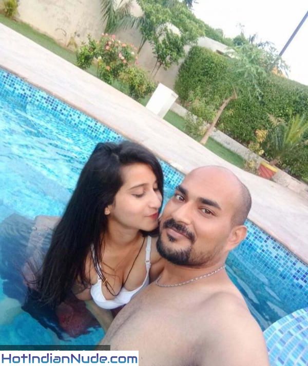 Young Couple Desi Boobs Nudes Snap