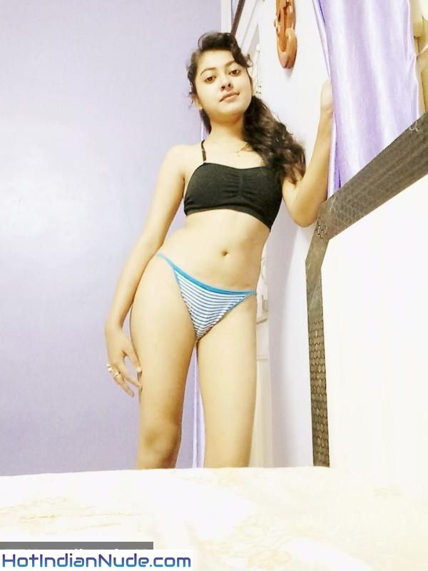 Young Desi Girl Indian Xx Photos