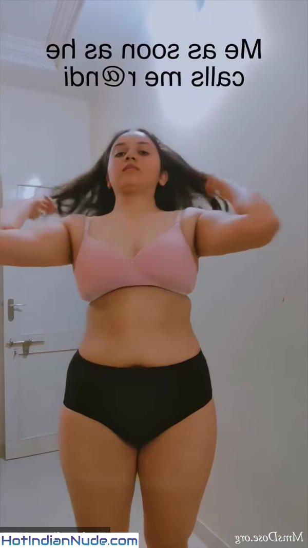 Hourglass figure naked