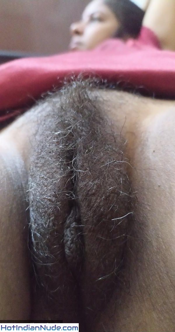 Nude boudi