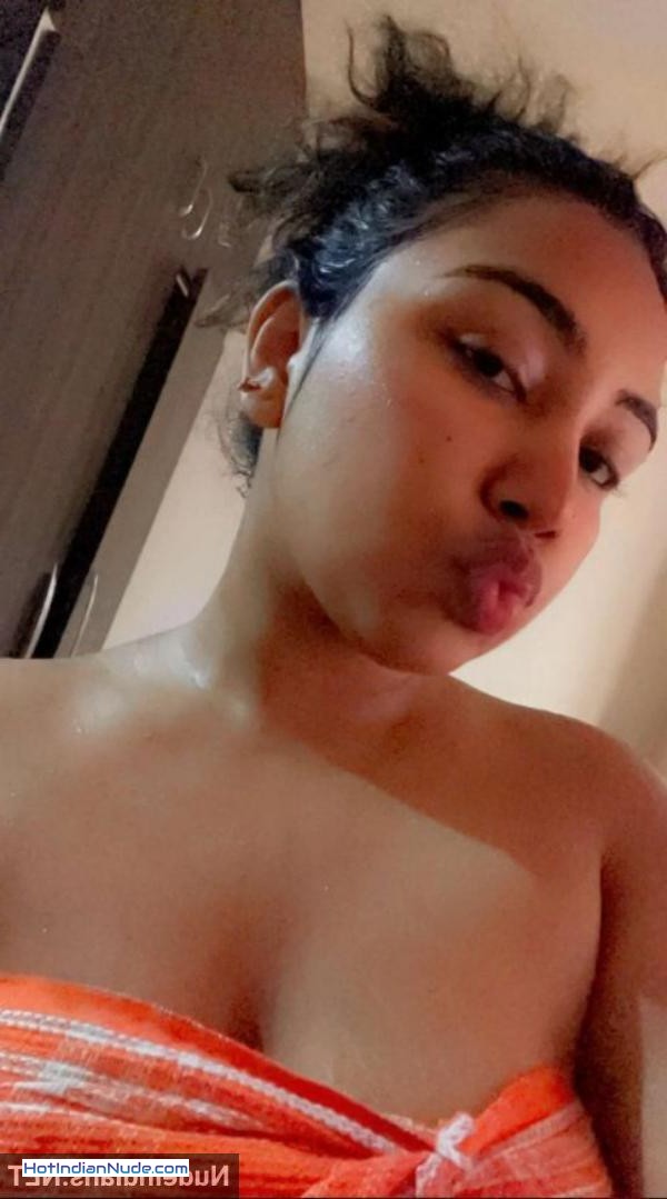 Garam Indian Nude Gf Pics Leak: Horny Indian Gf Big Boobs Pics – Girl Flashing Sex