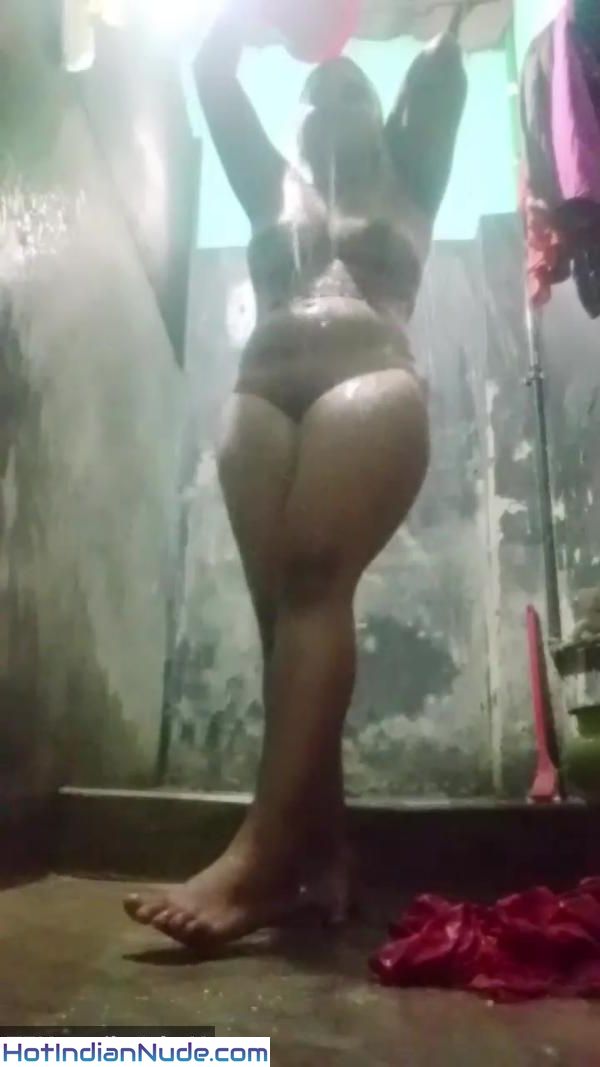 Big and beautiful nude