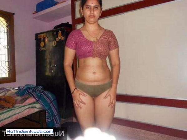 Tamil Aunty Sexy Indoan Nude Pics