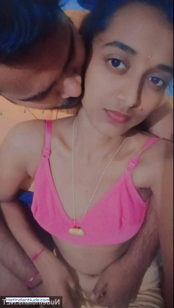 Garam Chachi ki Sexy Pics Leaked Kannada Patni Revathi