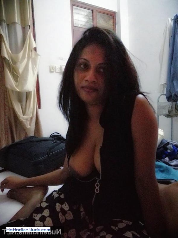 Garam Bhabhi Mast Mood