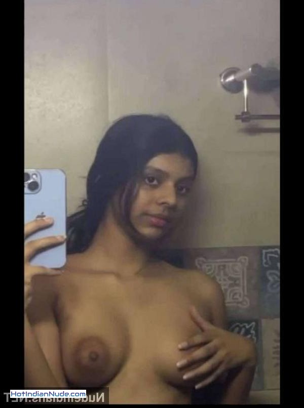Garam Maa Ki Nangi Photos
