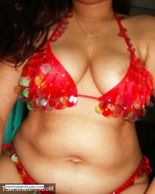 Dekhe Hot Desi Bhabhi Images aur Nangi Chut ki Masti