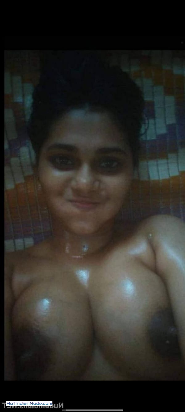 Hot Ladki Masti Garam Pics