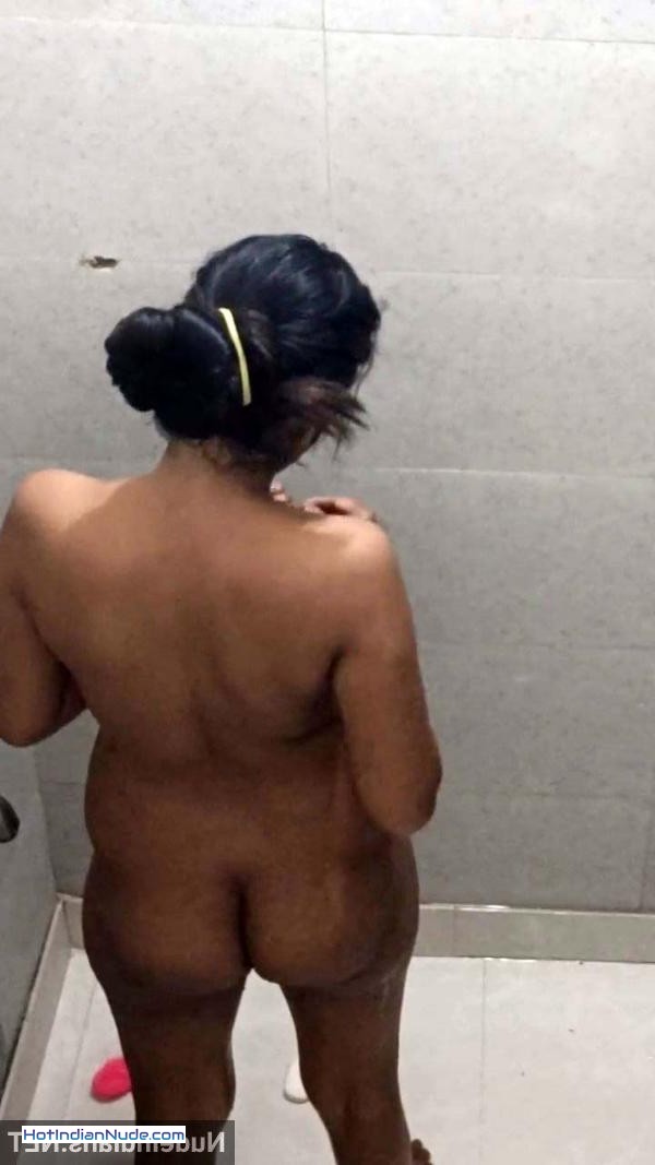 Garam Maa Ki Sexy Photos