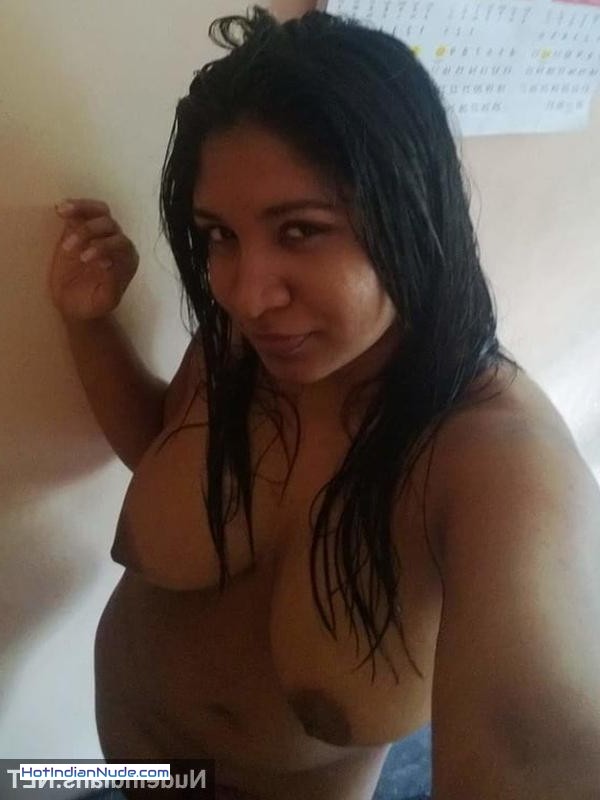 Garam selfies in nude Revathi auntie wala chokar dikhayega