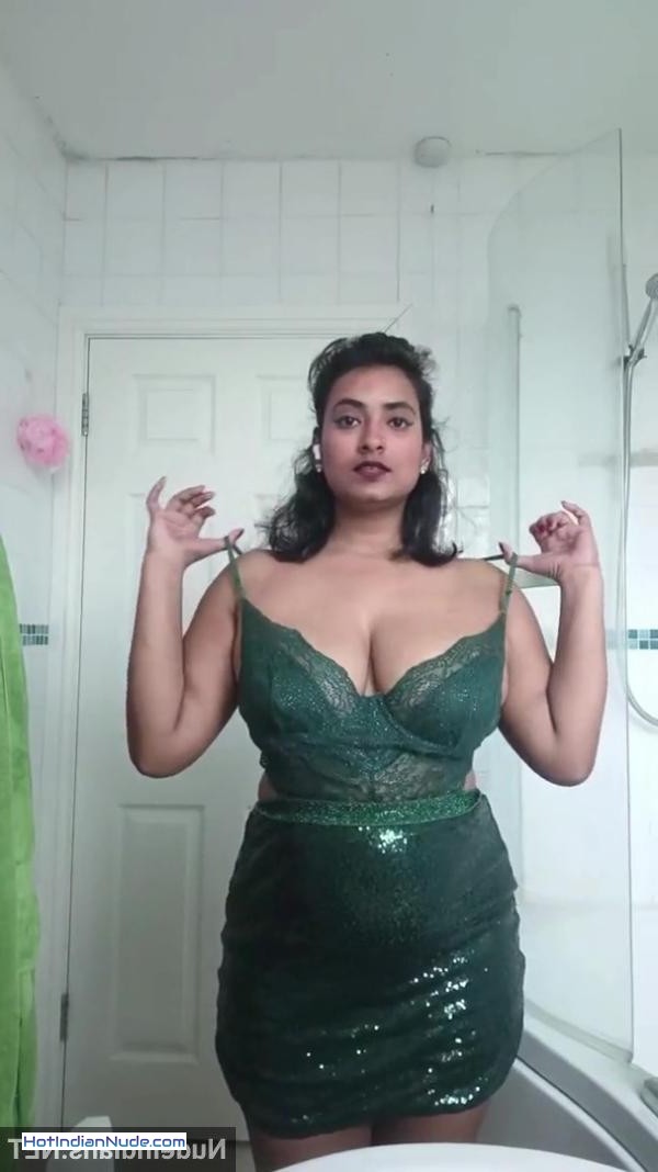 Dekhne Mein Acha Hai Madhuri Ki Garam Desi Teen Sex Pics