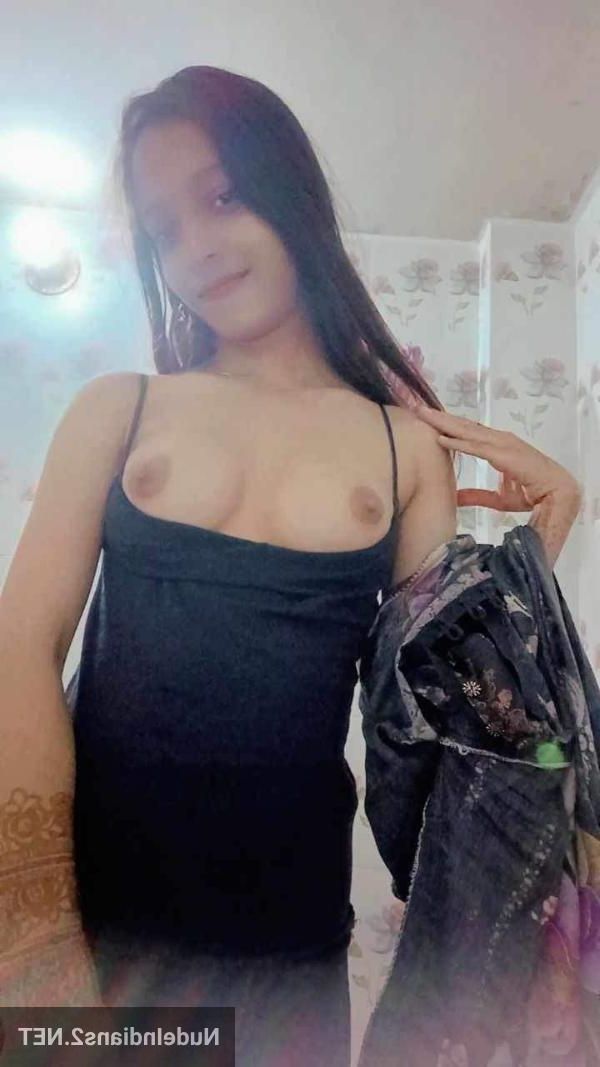 Self shot nude pics
