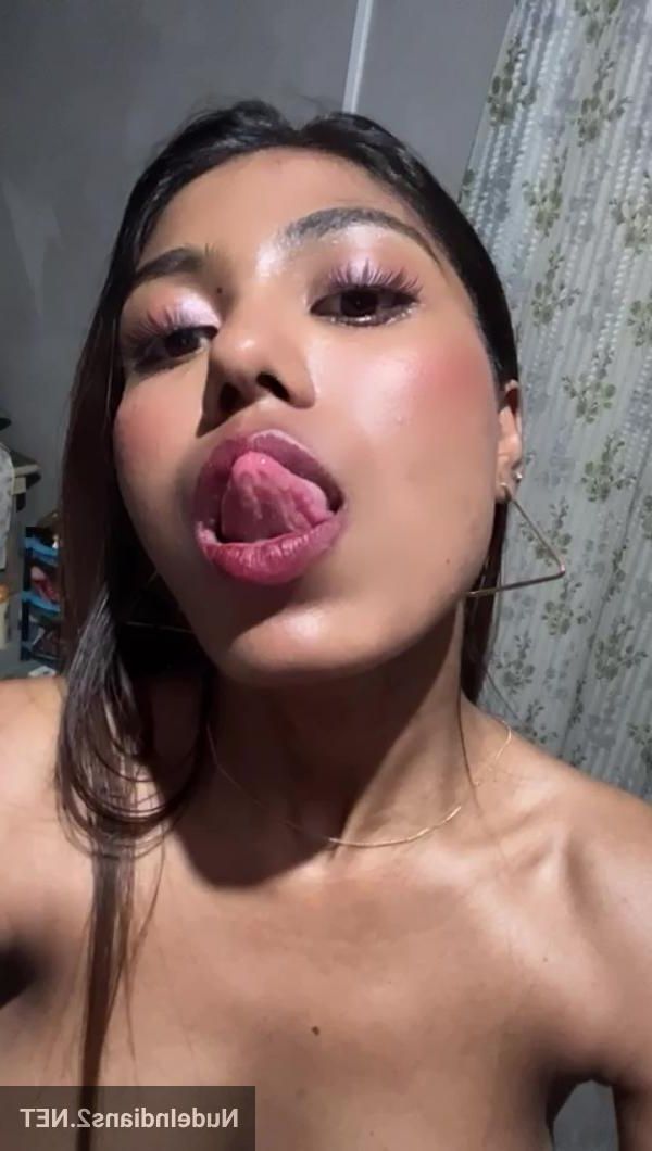 Nude indian pucs