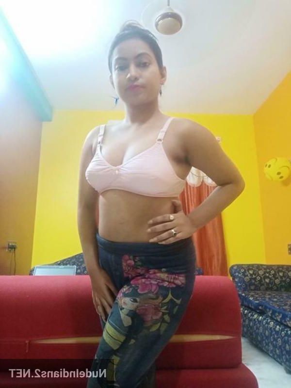 Village aunty nude pic