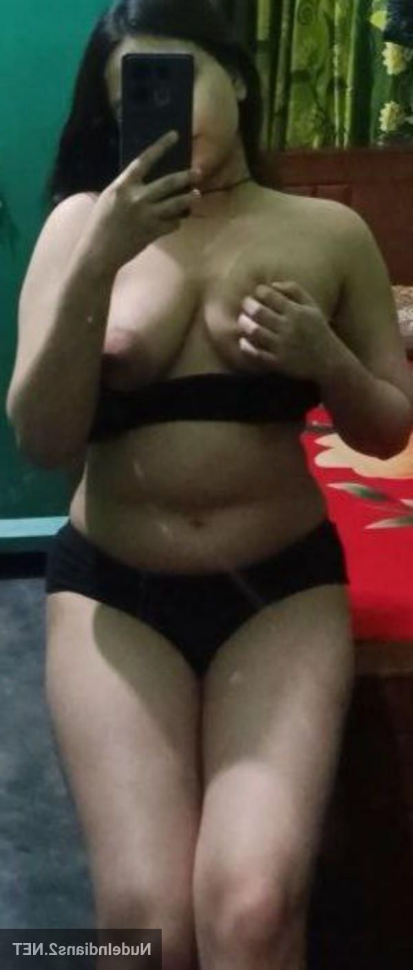 Indian girl nude puc