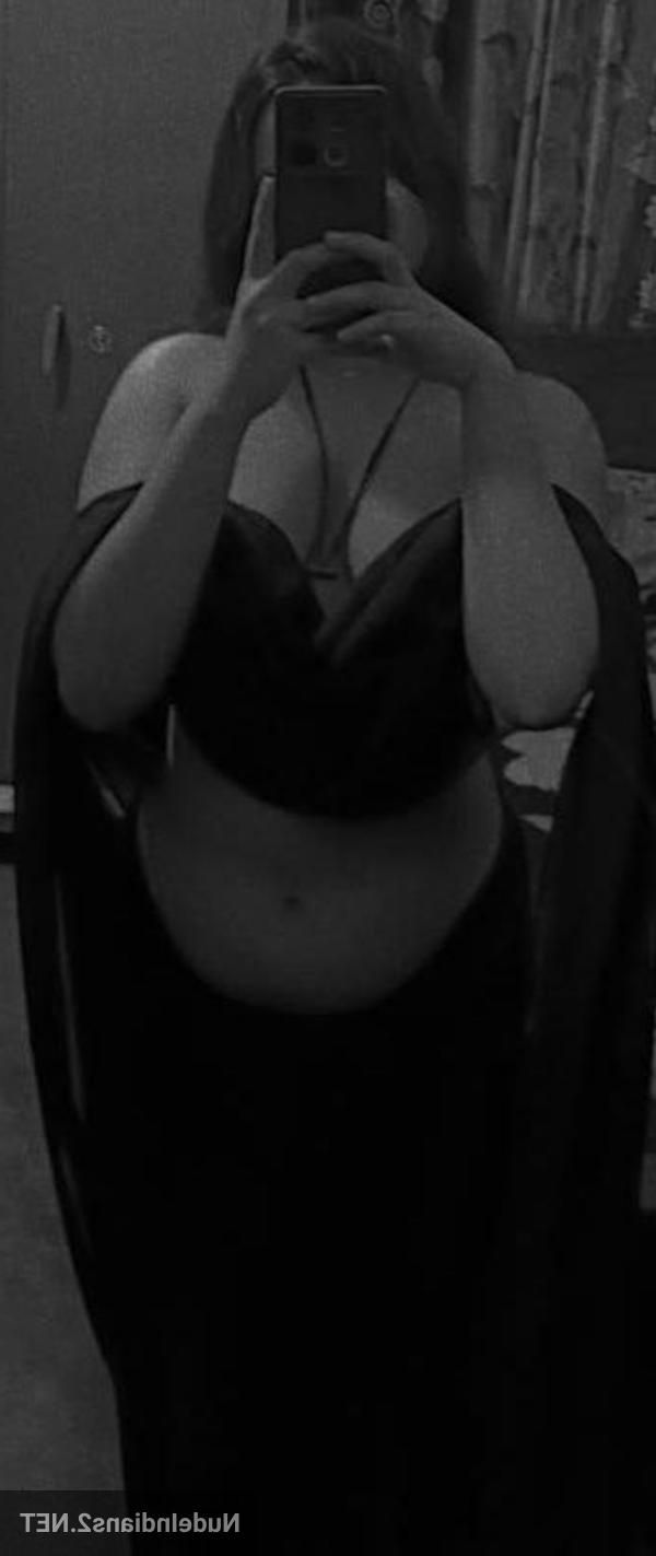 Mom nude photo
