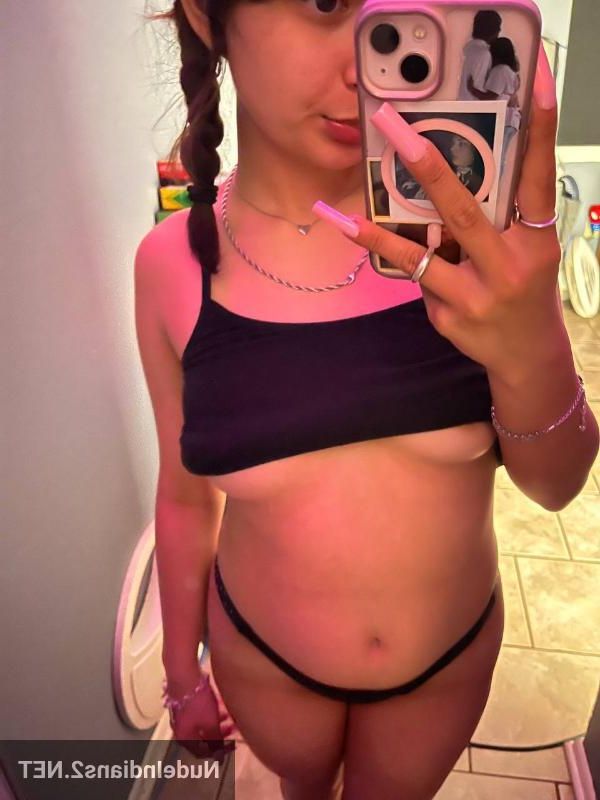 Desi girl naked photo
