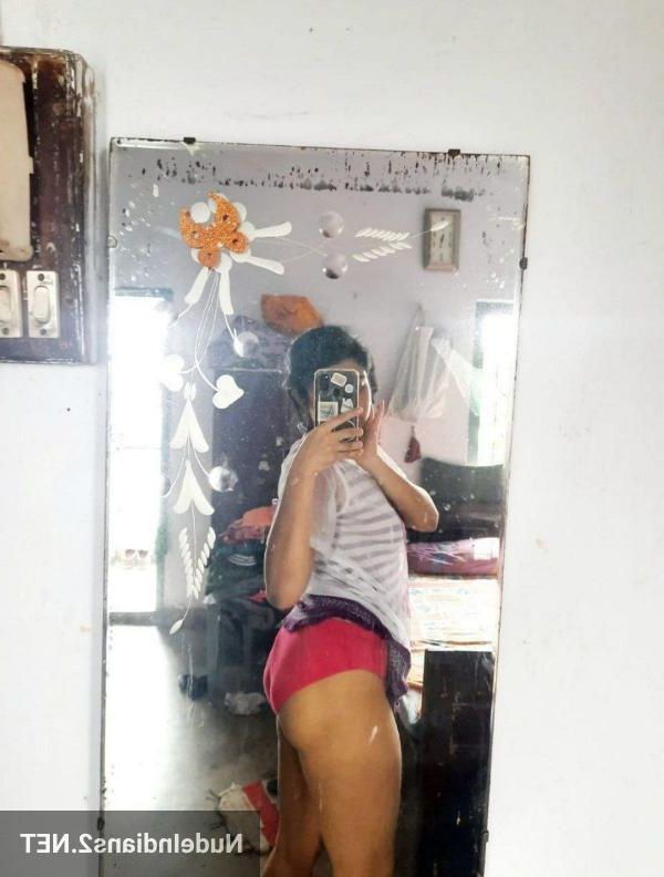 Women nude butt